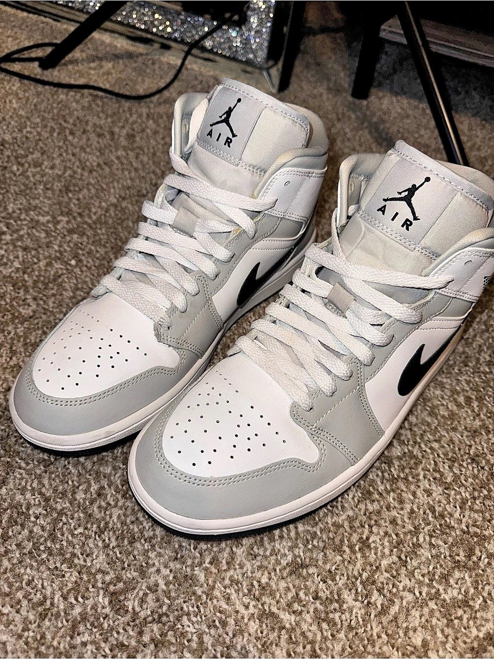 Jordan Air Jordan 1 Retro High OG High Top Sneakers White & Gray US 10 Like New